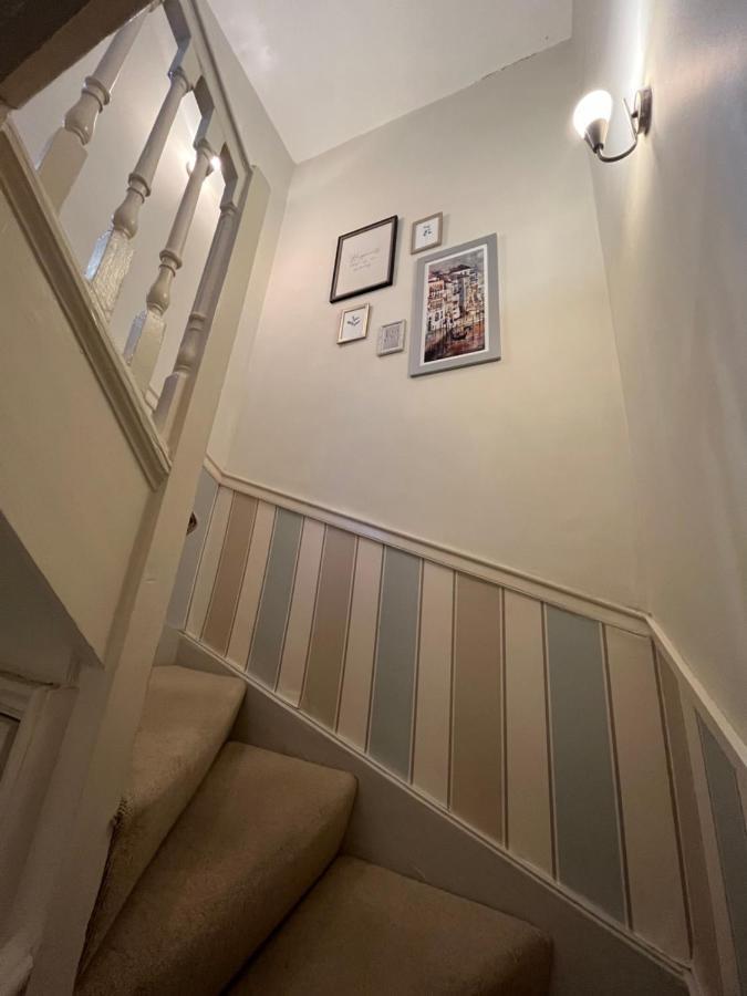 Вилла 18Th Century Townhouse In Chester City Centre Экстерьер фото