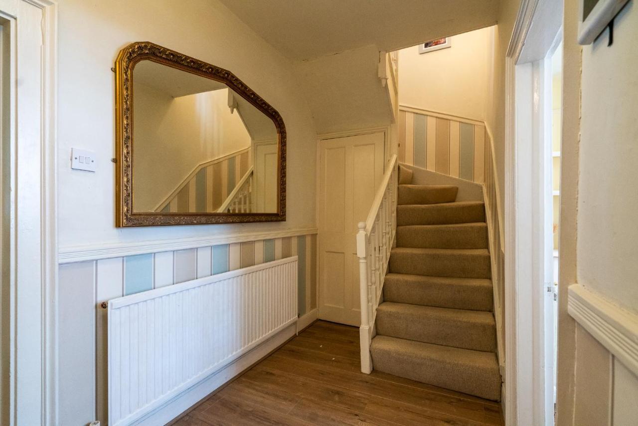 Вилла 18Th Century Townhouse In Chester City Centre Экстерьер фото